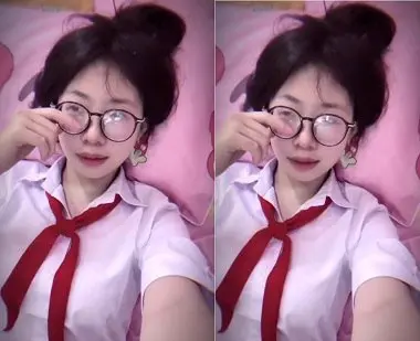 Ảnh thumbnail video Khăn quàng đỏ ngây thơ chưa biết chịch